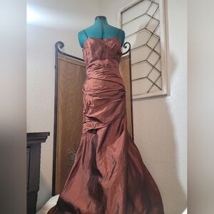 WATTERS & WATTERNS Brown Rust Prom Bridal Formal Dress with Ruched Waist Size 8